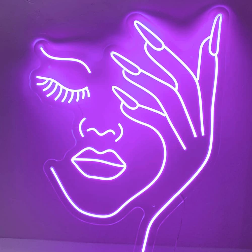 néon mural visage femme violet